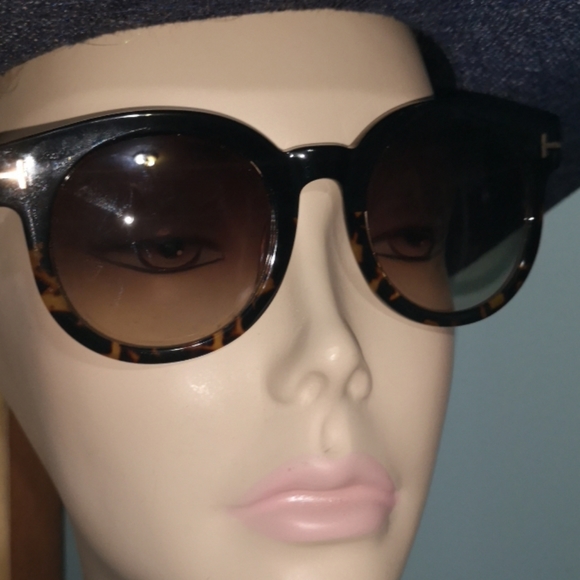 Tom Ford Sunglasses REAL - Picture 4 of 7
